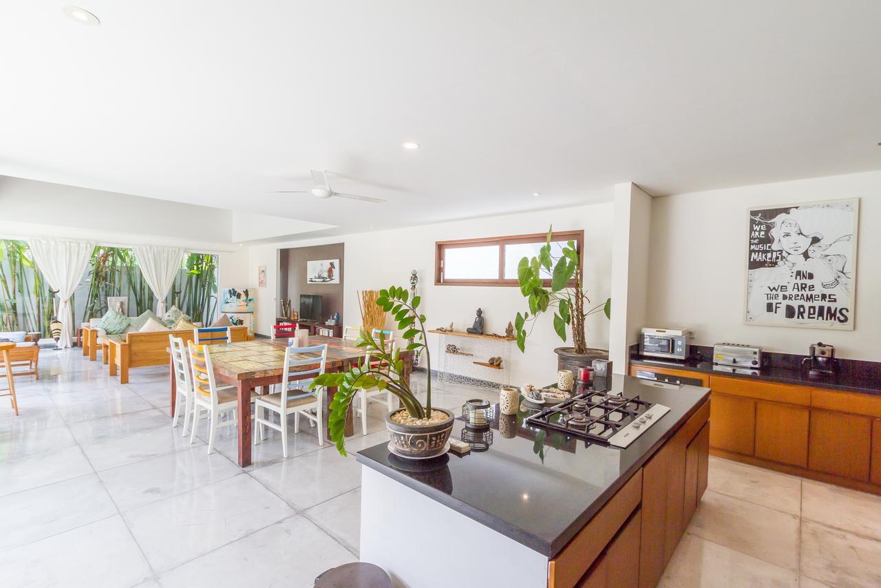 Villa Pierrot Seminyak  Bagian luar foto